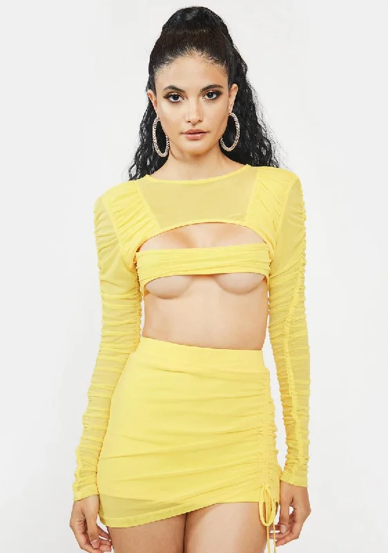 Chic Urban Fashion Look Lemon Drama Free Ruched Crop Top