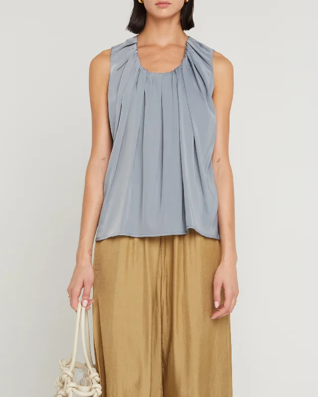 Feminine Soft - Hued Look Elli Top