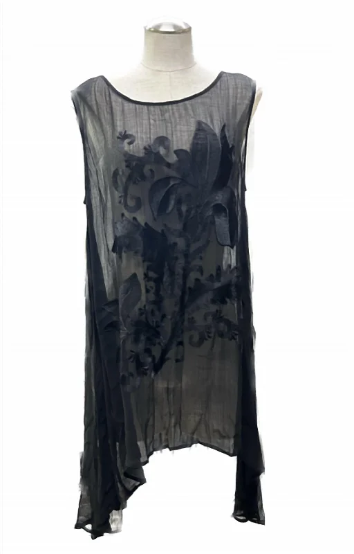 Hollywood Glam Award - Show Style Sleeveless Hi/lo Top In Black